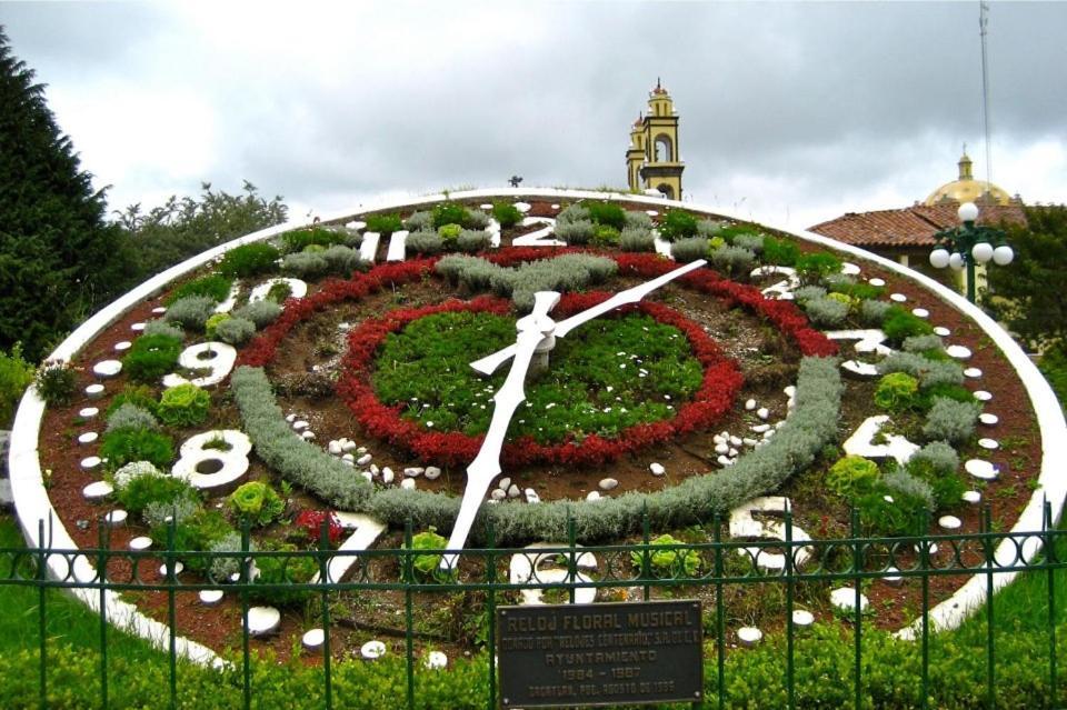 Hotel Villa De Las Flores Zacatlán Kültér fotó